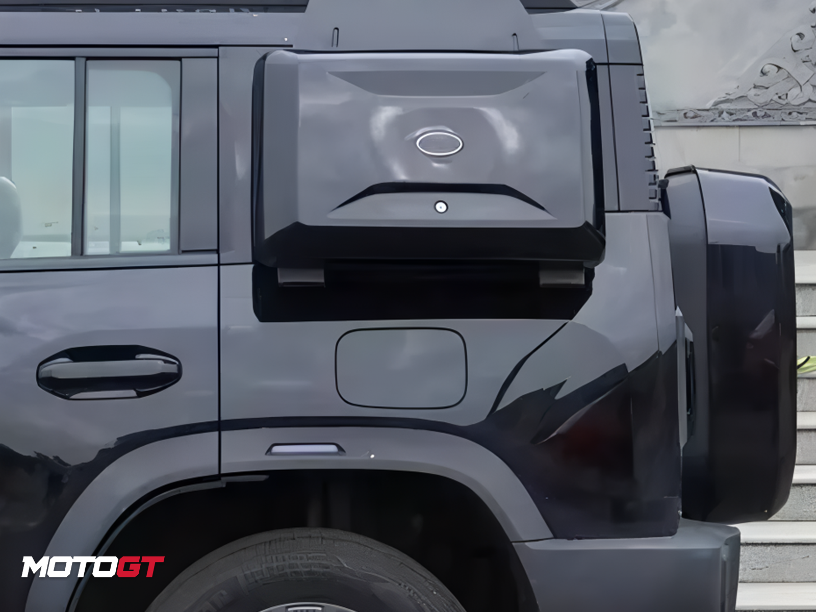 JETOUR T2 LOCKABLE SIDE STORGE BOX